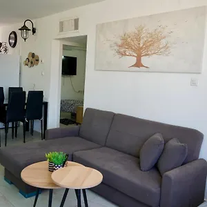 Levis House אילת